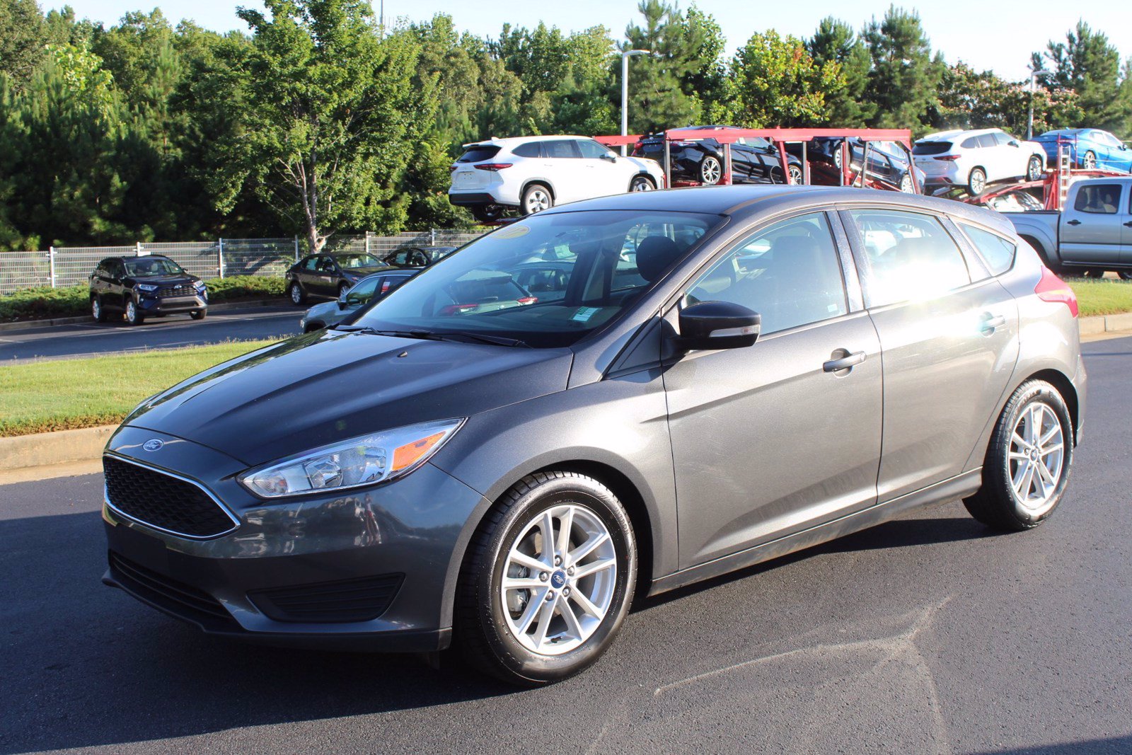 Pre-Owned 2017 Ford Focus SE